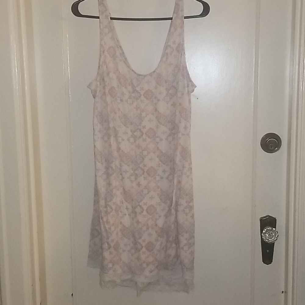 Bundle Of 3 Comfortable And Sexy Nighties.Like New - image 4